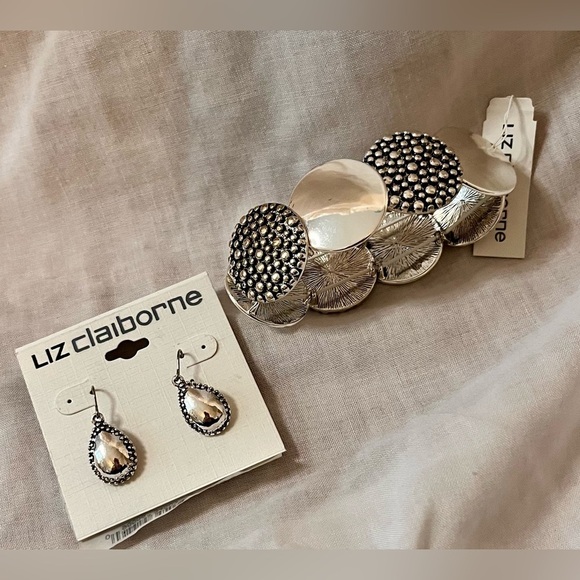 Liz Claiborne Silver Drop Earrings and Stretch Bracelet Bold Metal NWT Boho Chic - Picture 4 of 10